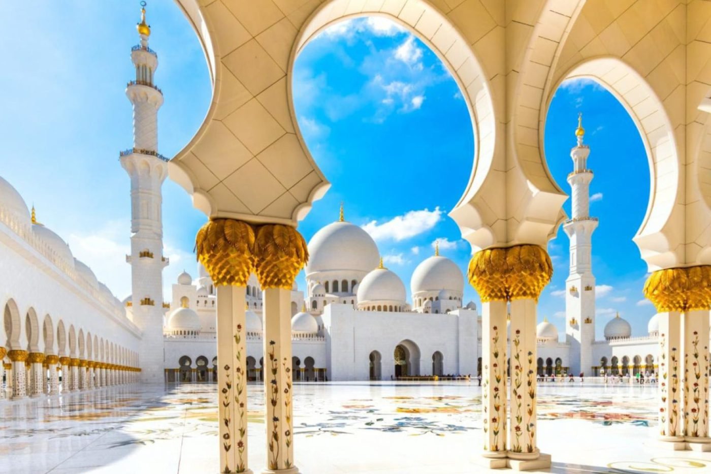Explore Abu Dhabi + Dubai